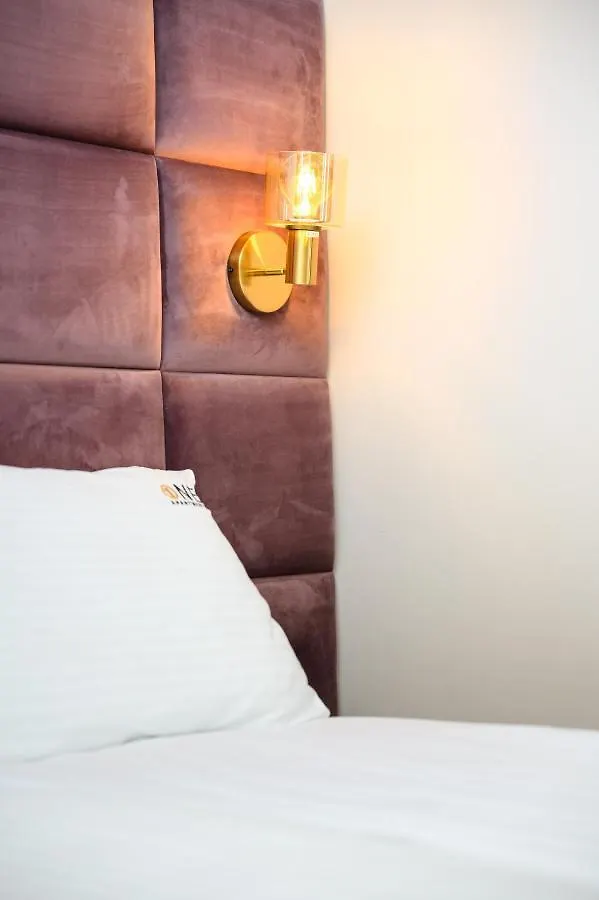 Pink Flower By Oneapartments Sopot